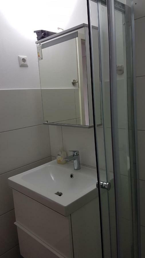 Appartement Sonniges Modernes Hoehenberg Keulen